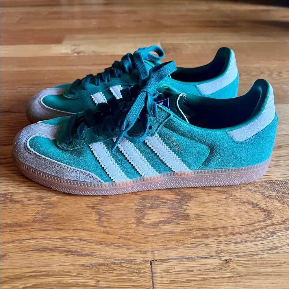 Adidas Sambas—collegiate green OG